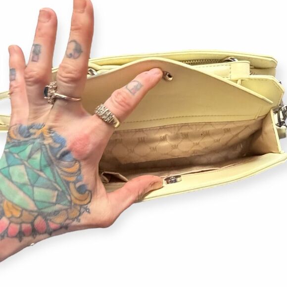 STEVE MADDEN Women’s Yellow Bevelyn Crossbody Bag - Picture 2 of 7